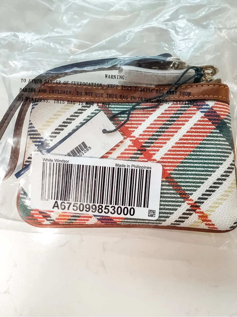 NWT Dooney & Bourke Plaid Tartan Windsor Medium Wristlet